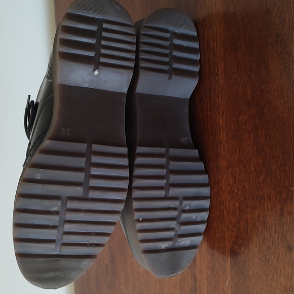 Steve Madden Size 8/38 Black Patent Faux Leather Oxfords - Picture 3 of 6